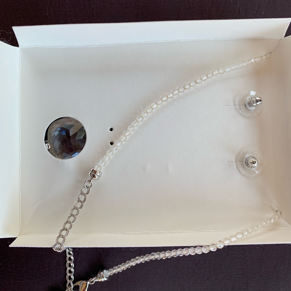 Swarovski Crystal 2000 millennium necklace & earring set - Picture 6 of 9